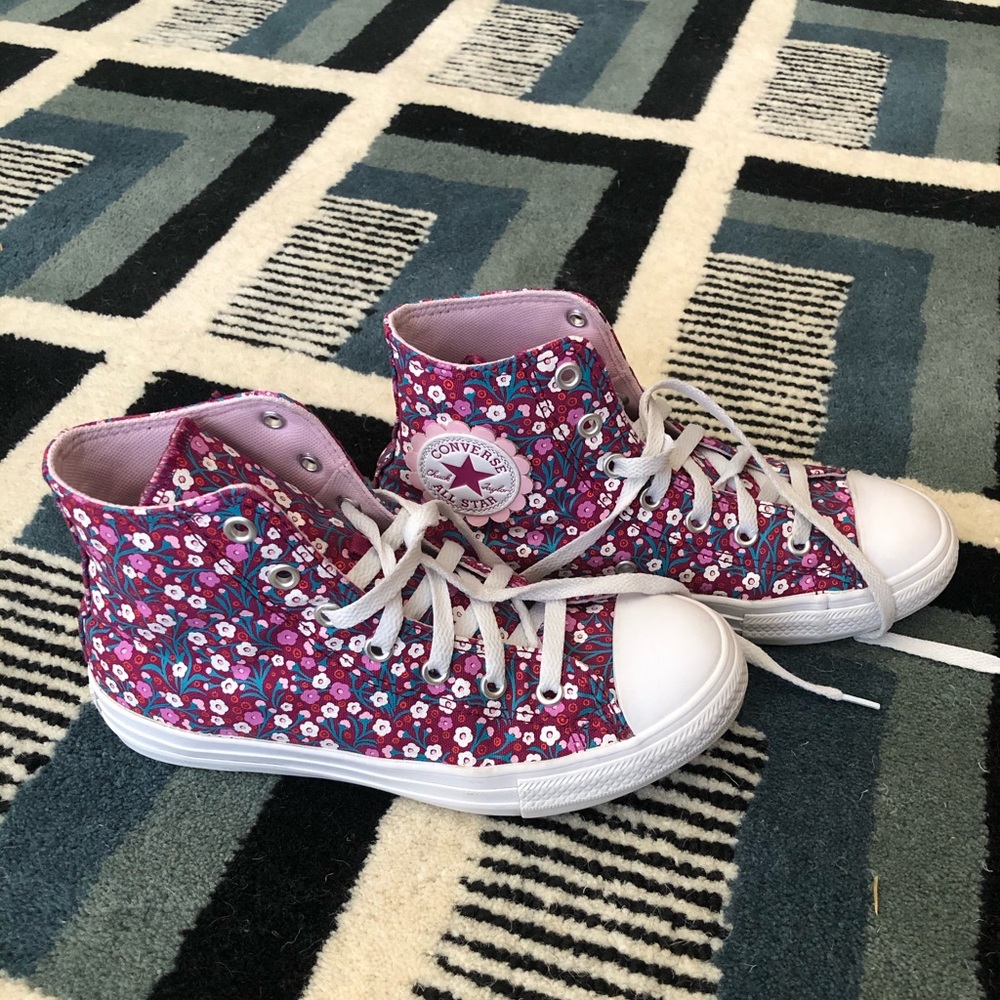 Floral Converse Girls Size 3